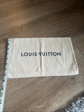 Louis Vuitton Cream Dust Pouch with Navy Logotype